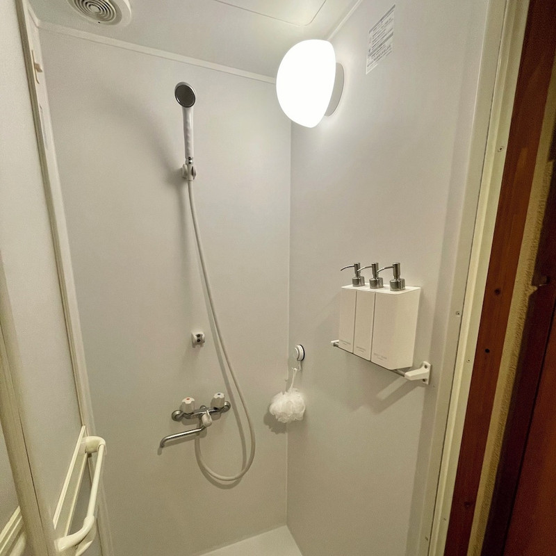 バスルームのシャワー