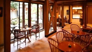 ロビーラウンジ / 2