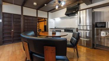 客室内のダイニングエリア / 5