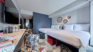 4 人部屋 (All Together)