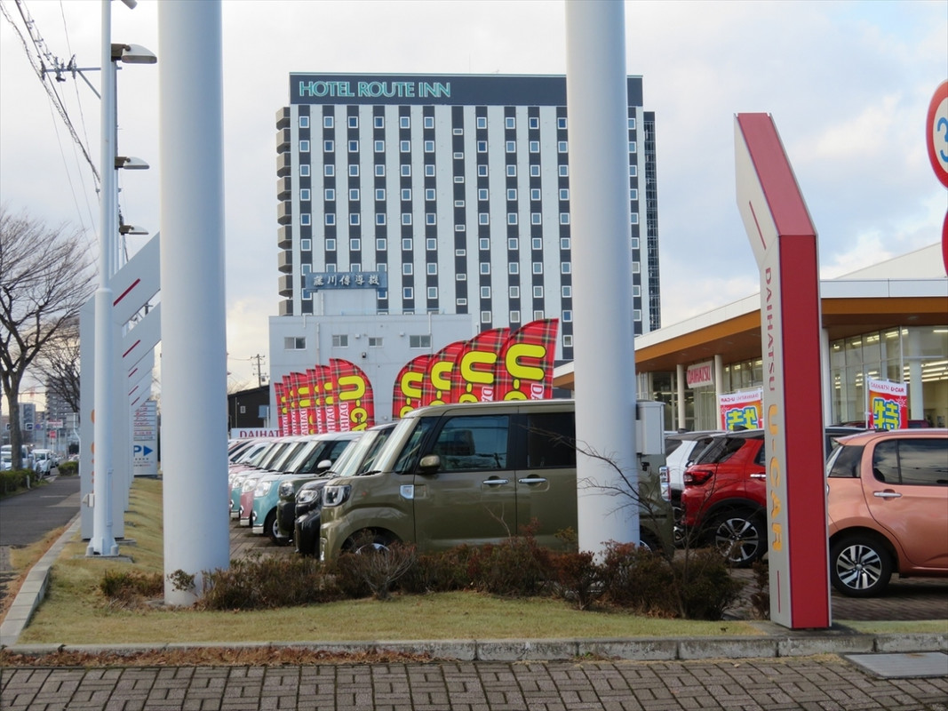 地下鉄東西線 六丁の目駅から行くと、こんな風に見えてきます。
