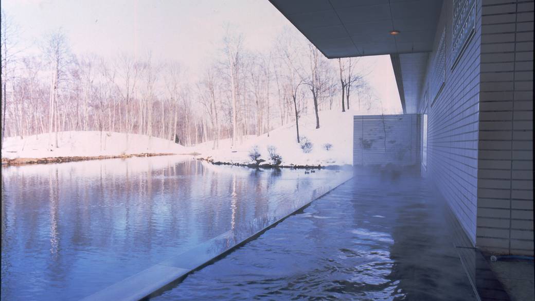 冬は雪景色の中で湯浴みを / 5