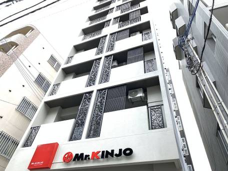 Mr.KINJO Miki24 in 牧志駅前 / 4