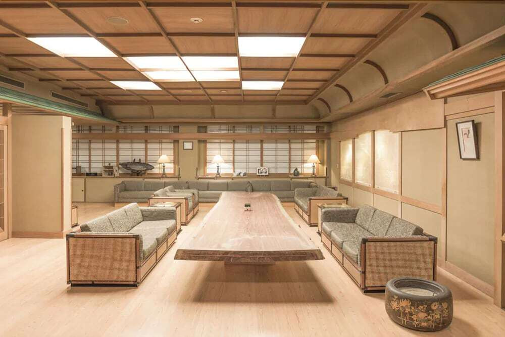 ロビー応接スペース