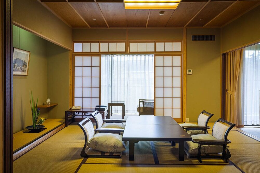 1.四季折々の風景が美しい「道後温泉 ふなや」3915569