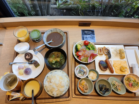 朝食