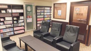 施設内の設備 / 16