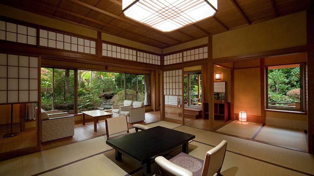 露天風呂や温泉付きの
お部屋でリラックス / 4