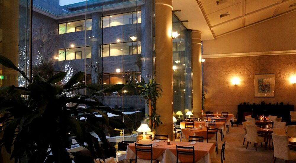 彼と二人、ラウンジで音楽に酔いしれる…3432489