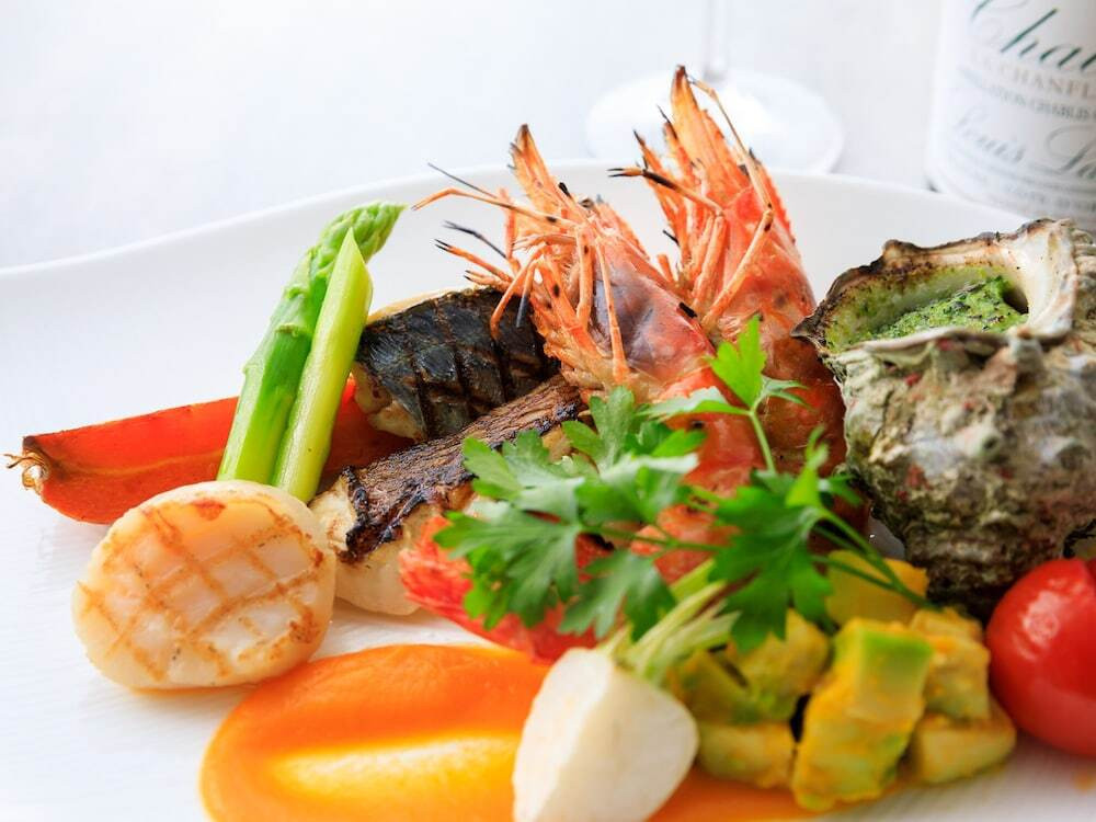 オーシャンビューのサウナやインフィニティプールでリラックス4257722