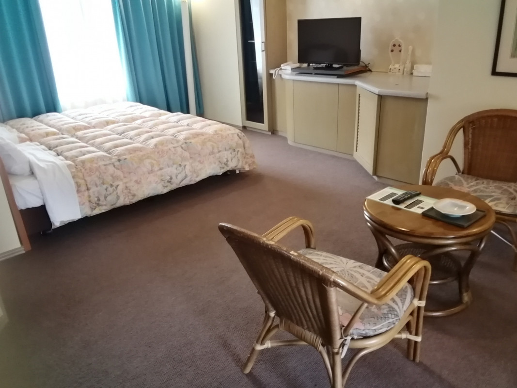 ６１６号室の和洋室の洋室側の部屋