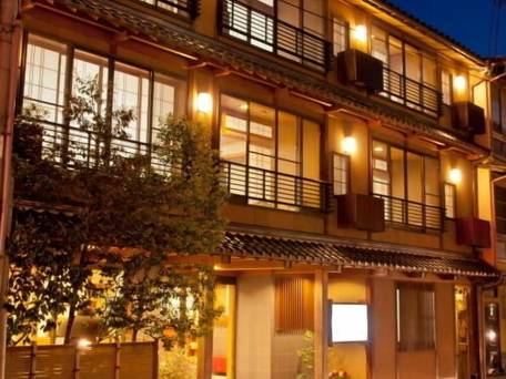 城崎温泉 温もりの宿 おけ庄 / 1