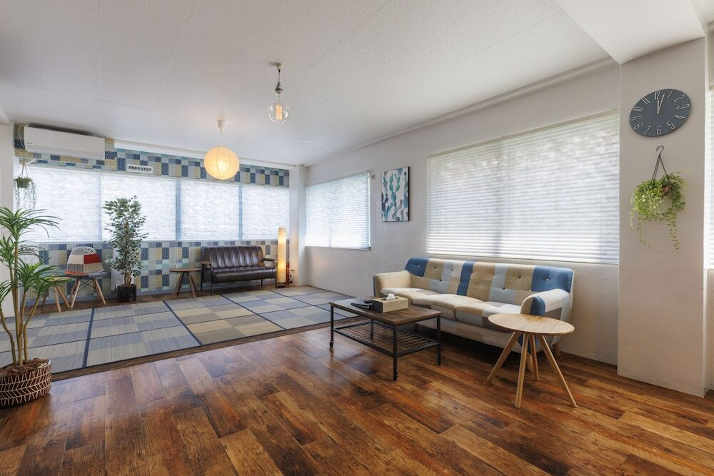 客室内のダイニングエリア