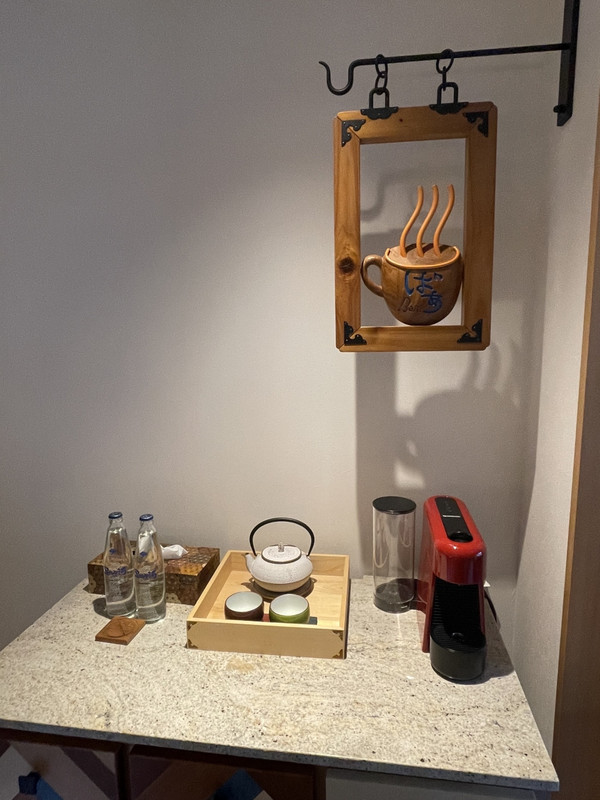 お部屋についているミニバー