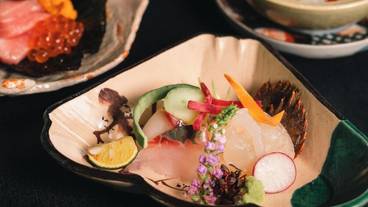 食事・飲み物 / 4