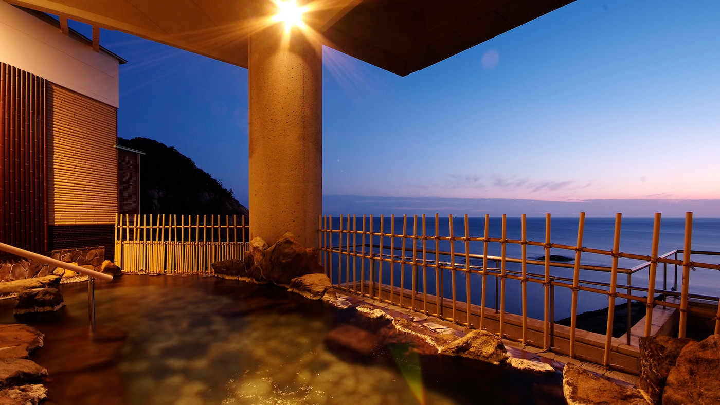 日本海を望む絶景に身も心も癒される4019522