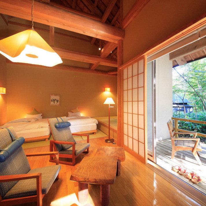 林をそよぐ 山桜 眺め