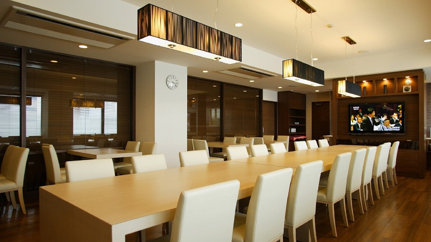 駅から徒歩約30秒！無料朝食やラウンジサービスで充実ステイ3531228