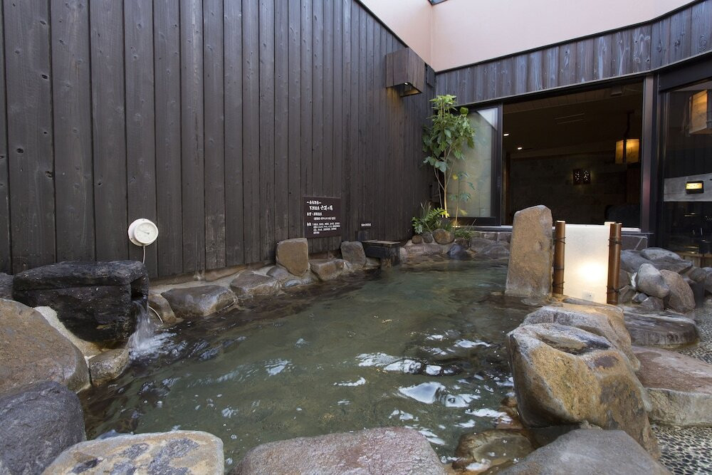 5. 屋上の露天風呂で旅疲れを癒そう♪「天然温泉 六花の湯 ドーミーイン熊本」3439708