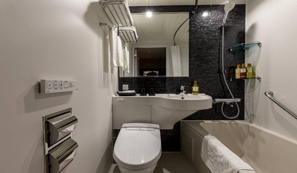 一般客室／浴室一例 / 1