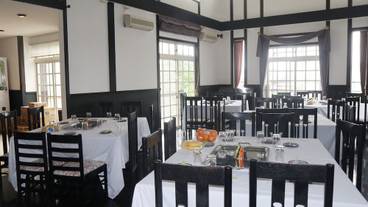 朝食スペース / 4