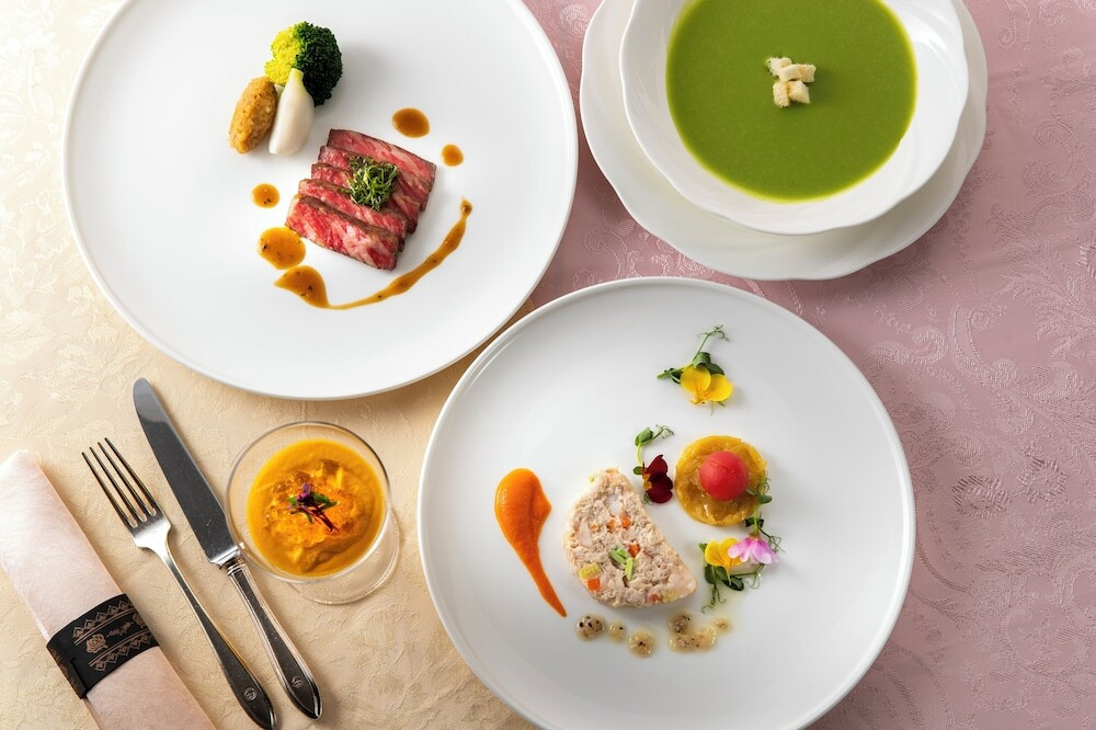 ソムリエセレクトのワインで特別なディナーを4376518