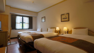 トリプルルームシングルサイズベッド 3 台 禁煙