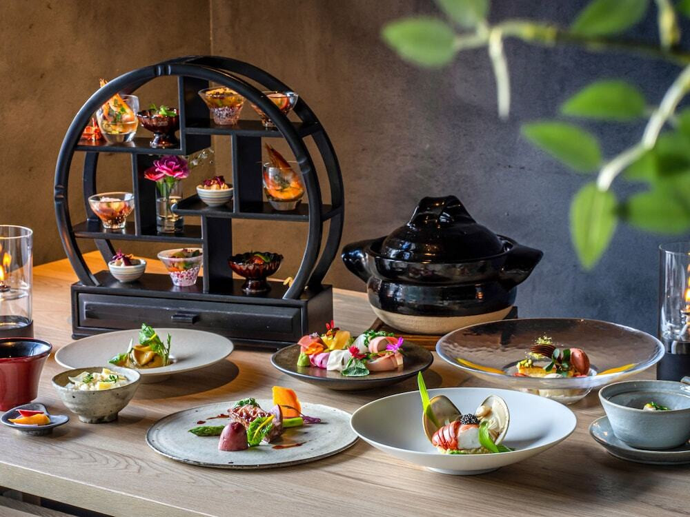 アート作品のような料理に心躍る♪2022年オープンのモダンな温泉宿3955068