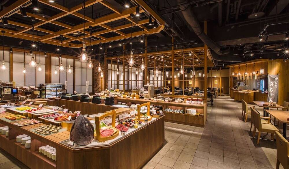 青函市場 内観① / 1