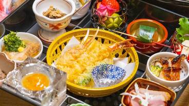 食事・飲み物 / 3