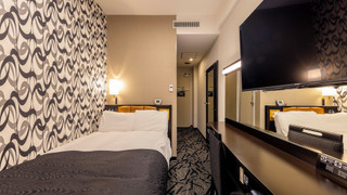 セミダブルルーム 120 cm ベッド 12 ㎡ (喫煙)