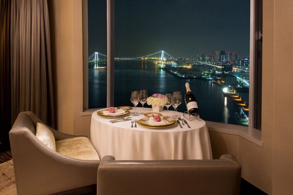 ベイエリアの開放的な雰囲気に包まれてのんびりバースデイ3400492