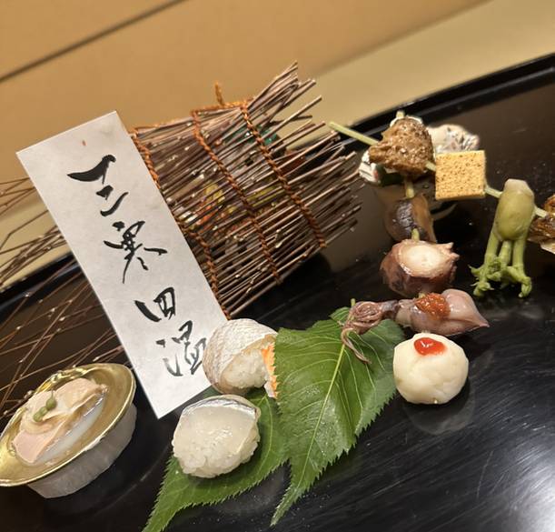 夕ご飯は部屋食で
のんびり味わって / 4