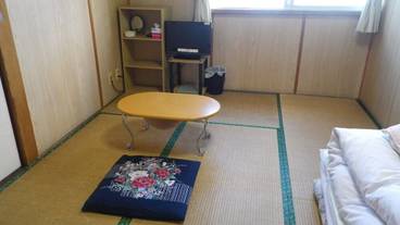 客室内のダイニングエリア / 7