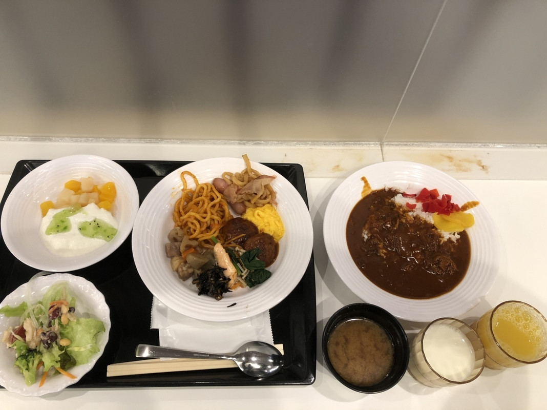 朝食