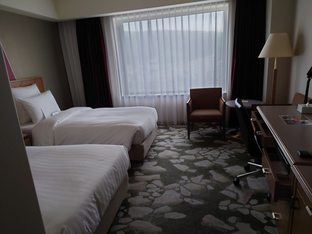 カーペットなど古さを感じる