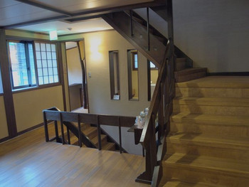 床材には桐を採用1812901