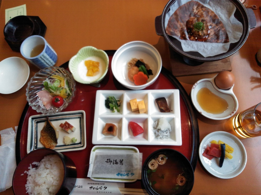 朝食です。フリードリンクもあります。