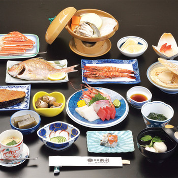 日本海の壮大な景色を一望できる展望浴場と食事が自慢！3408519