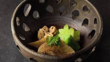 食事・飲み物 / 35