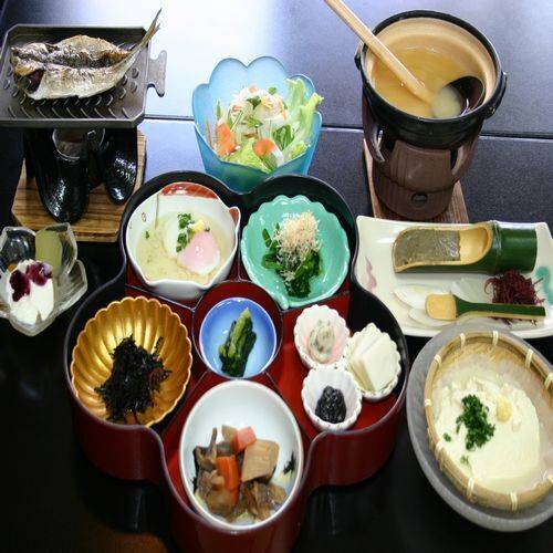 ネバネバ食材が満載
健康朝食をお部屋で
 / 1