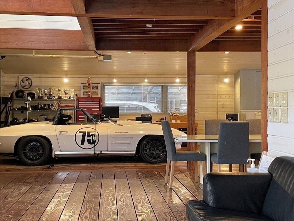 客室内のダイニングエリア