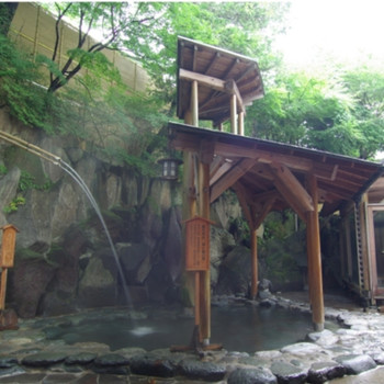 洞窟風呂、サウナなど10種の湯めぐりはご褒美ステイにぴったり！3654102