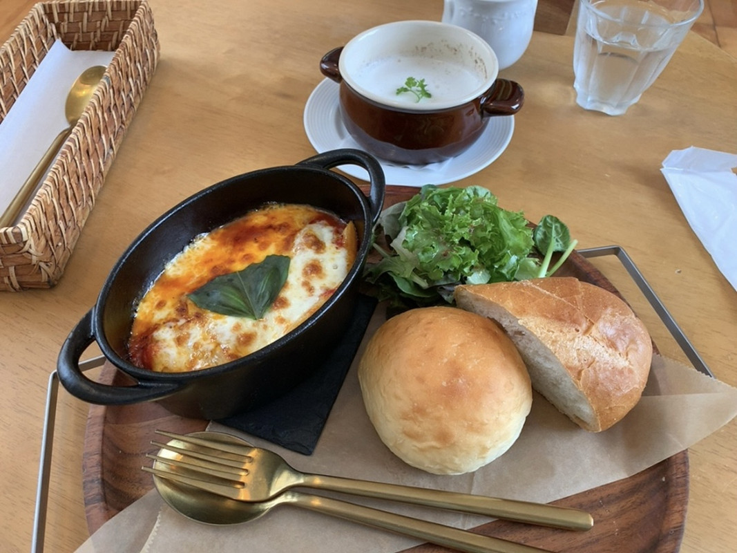 カフェ　ガーデンズでのランチ