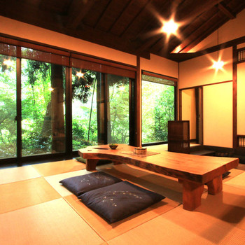 風と緑と光に包まれた空間で、ゆっくりと身をゆだねる3961262