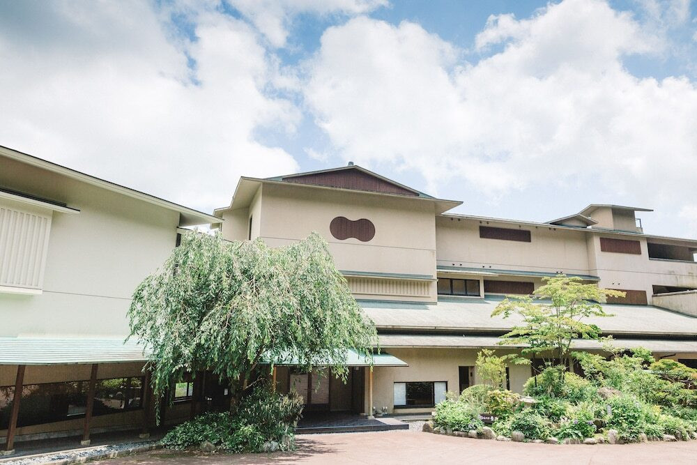 完全個室のプライベート空間で美食を味わう。箱根神社の隣に建つお宿3982032