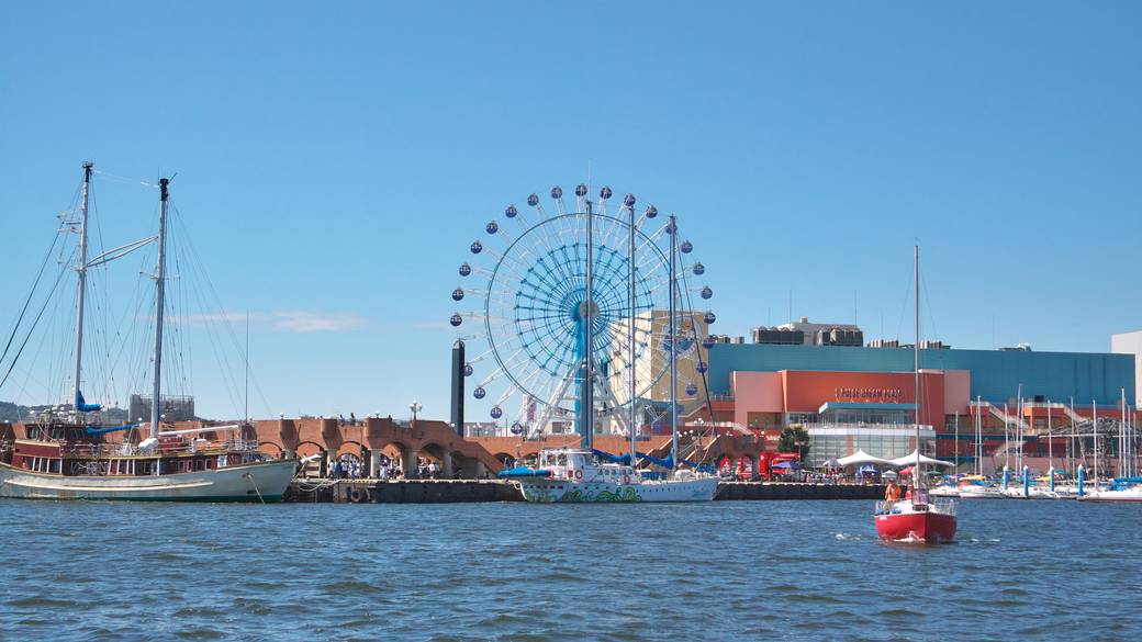 出航時間まで
昼食＆観光を楽しんで / 2
