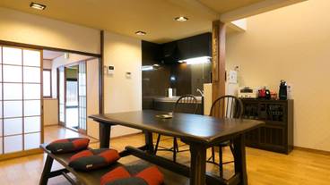 客室内のダイニングエリア / 17