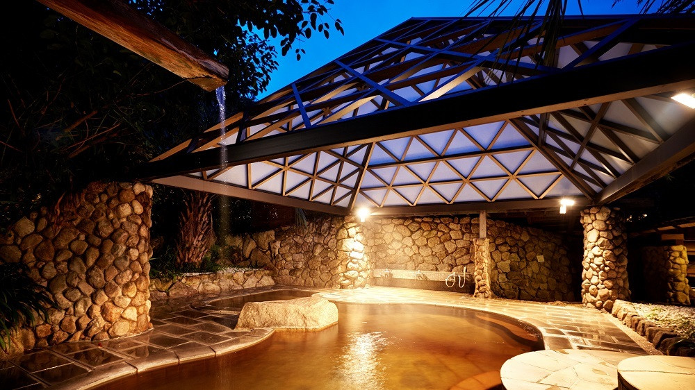 景観も趣も贅沢に楽しめる”美肌の湯”3715046