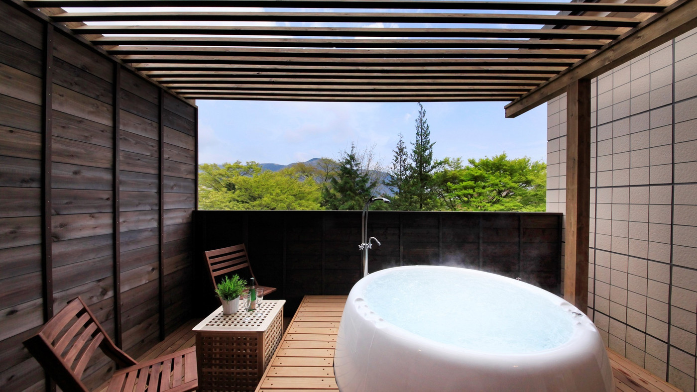 テラスの露天風呂から見る強羅の自然は格別♪大人のための隠れ宿4021126